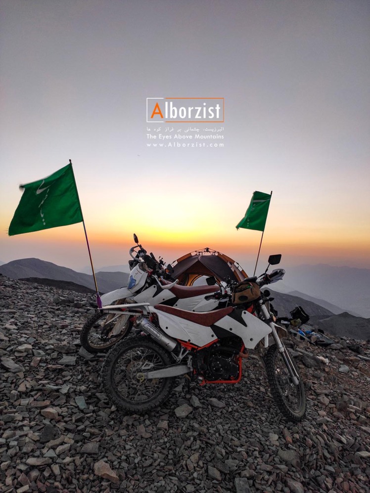 سفر ماجراجویانه با موتور اندورو از علمکوه تا دماوند ( خاک عاشق )